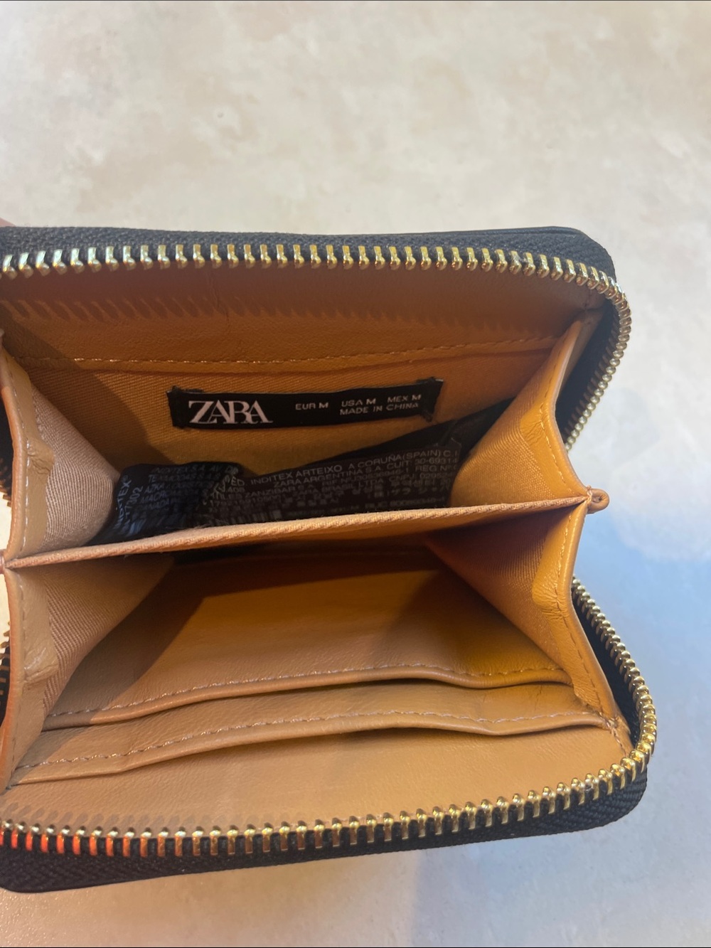 Zara Women’s Black Zip Wallet with Brown Pull Tab - Picture 4 of 4